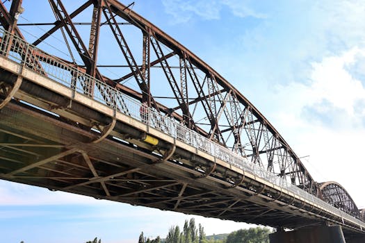 Střelba v Praze, Turkův Majetek a Krize Slovenských Vlaků