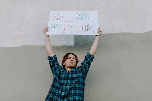 Chameneí udělil milost 2000 vězňům, demonstranty vynechal